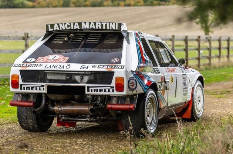 Lancia Delta S4 Groupe B équipée d'un moteur twin charge à double suralimentation