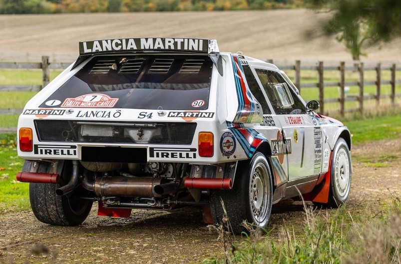 Lancia Delta S4 Groupe B équipée d'un moteur twin charge à double suralimentation
