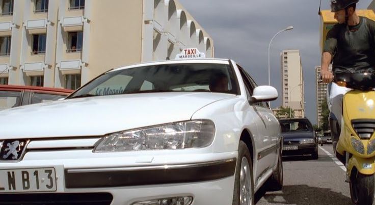 Peugeot 406 Taxi conduite par Daniel Morales dans les rues de Marseille