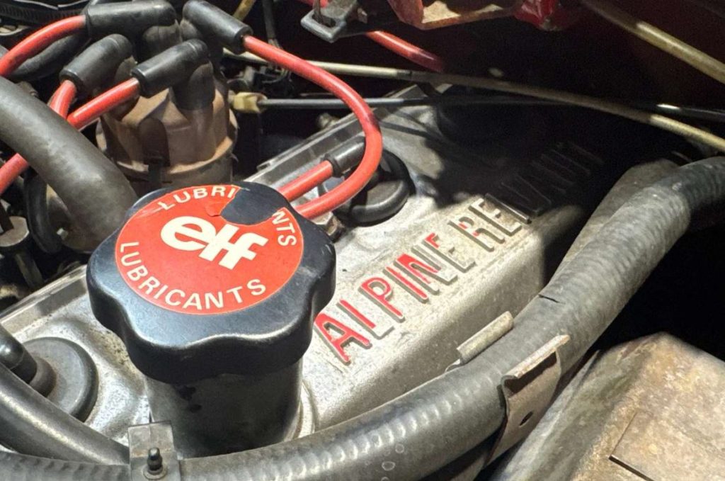 Moteur 1,4 litre Cléon-Fonte de la Renault 5 Alpine développant 93 chevaux