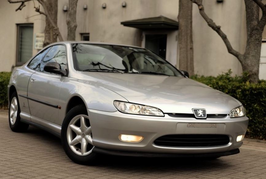 Peugeot 406 Coupé, l'un des modèles qui ont prolongé la réputation de qualité de la marque