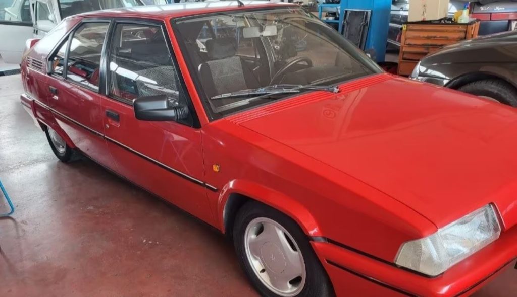 Citroën BX GTI première main de 1989 conservée dans son état d'origine