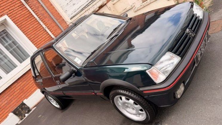 Peugeot 205 GTI 1.6 de 1993 à rafraîchir