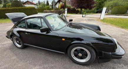Porsche 911 de 1981 découverte lors d'une sortie de grange avant restauration