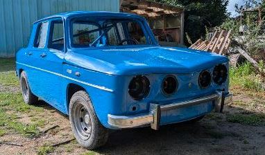 Renault 8 Gordini R1135 1967 retrouvée lors d'une sortie de grange