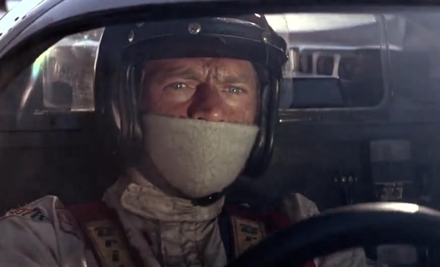 Steve McQueen dans son rôle de pilote automobile dans le film Le Mans