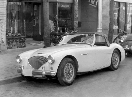 Austin-Healey 100M de 1955 ayant appartenu à Clint Eastwood