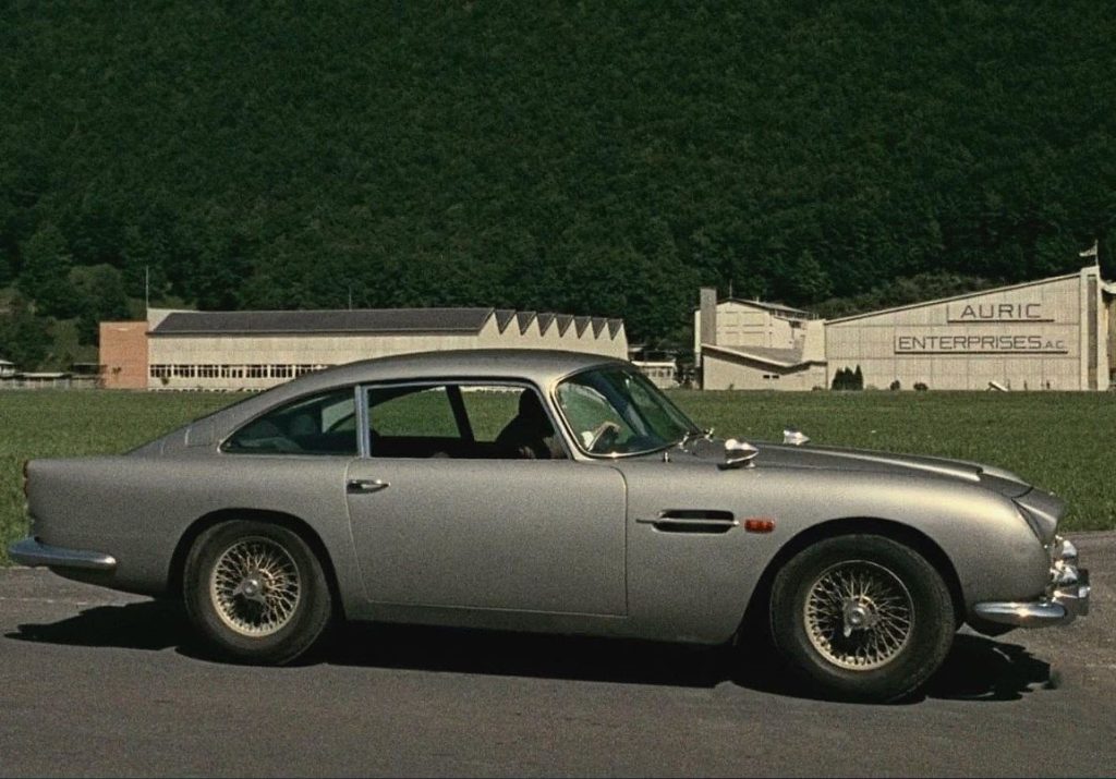 Aston Martin DB5 de Goldfinger, modèle qui a lancé la légende de James Bond