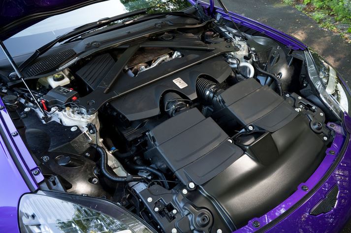 Moteur V8 4,0 litres biturbo de 680 ch équipant l'Aston Martin Vantage S 2026