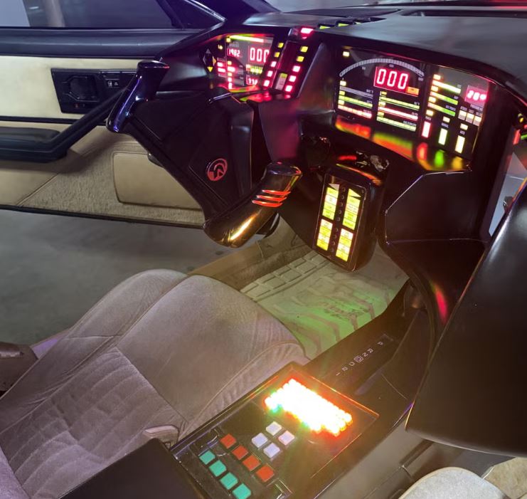 Tableau de bord futuriste de KITT dans K2000