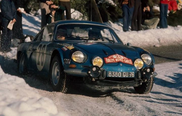 Alpine A110 Berlinette lors du Rallye Monte-Carlo, où la marque a bâti sa réputation sportive