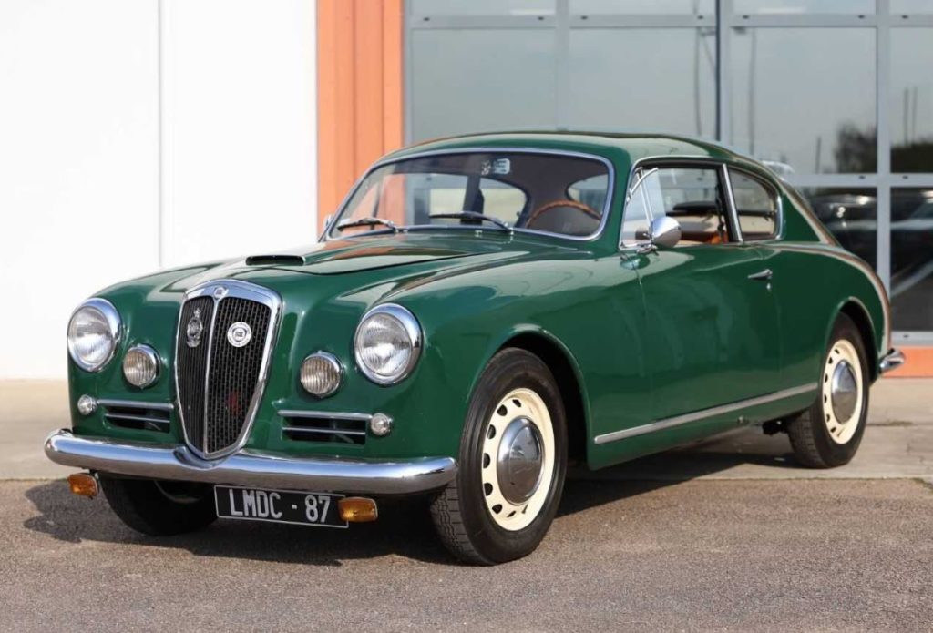 Lancia Aurelia B20 GT verte, symbole de l’élégance et de l’innovation de Lancia dans les années 1950