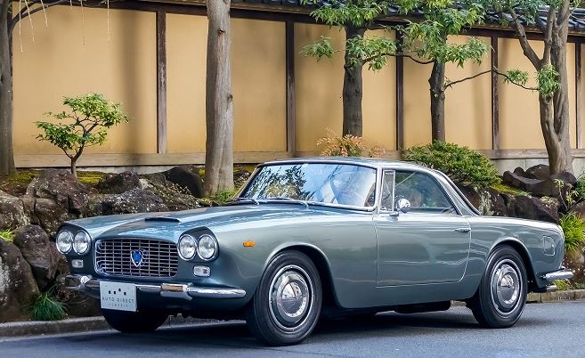 Lancia Flaminia GT Touring, grand tourisme italien emblématique de l’élégance historique de Lancia