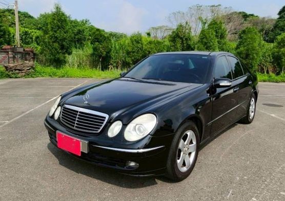 Mercedes Classe E W211 de 2005, génération marquée par une électronique plus complexe