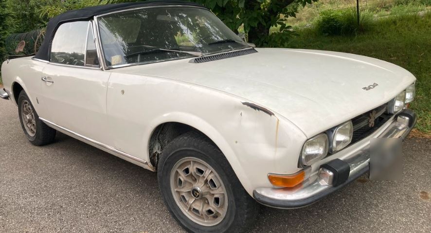 Peugeot 504 Cabriolet 1969 retrouvée lors d'une sortie de grange d'août 2026