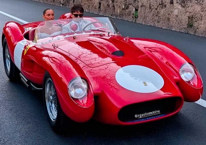 Charles Leclerc au volant d'une Ferrari 250 Testa Rossa de 1957 à Monaco