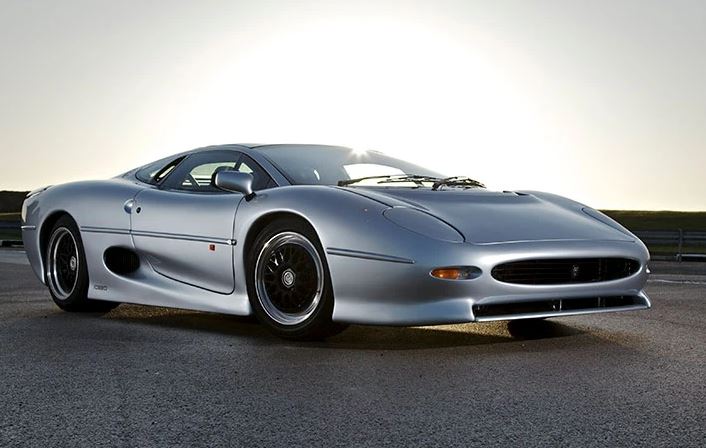 Jaguar XJ220, l’une des supercars possédées par Mike Tyson dans les années 1990