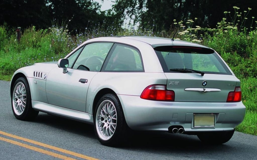 BMW Z3 Coupé argent vue de trois-quarts arrière