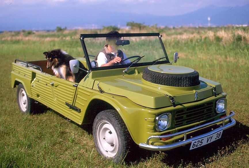 Citroën Méhari verte, voiture de loisirs devenue une icône populaire