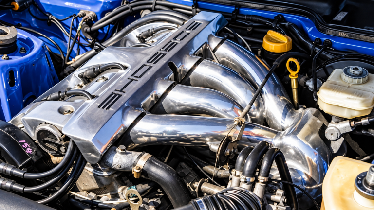 Moteur 3 litres atmosphérique de la Porsche 968, l’un des plus gros 4 cylindres essence