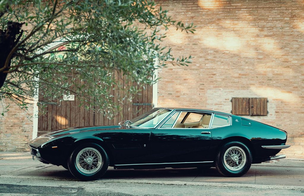 Maserati Ghibli première génération de profil dessinée par Giorgetto Giugiaro