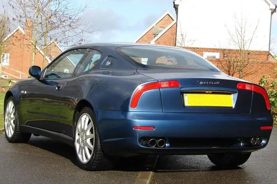 Maserati 3200 GT vue arrière avec ses feux boomerang