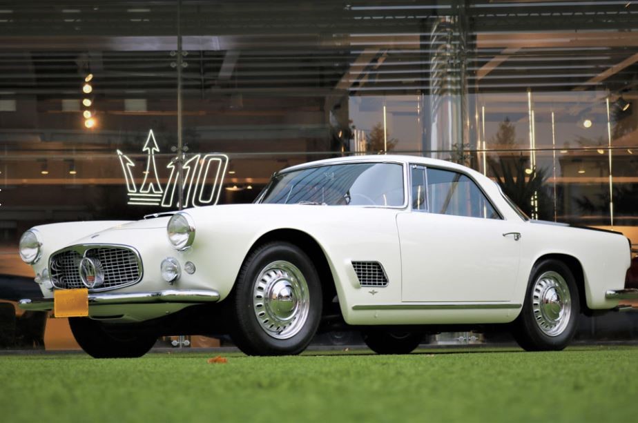 Maserati 3500 GT blanche, grande GT italienne de 1957