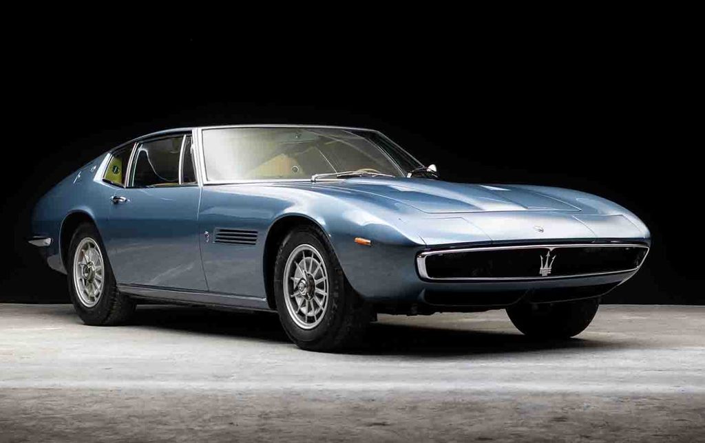 Maserati Ghibli première génération vue de trois-quarts avant