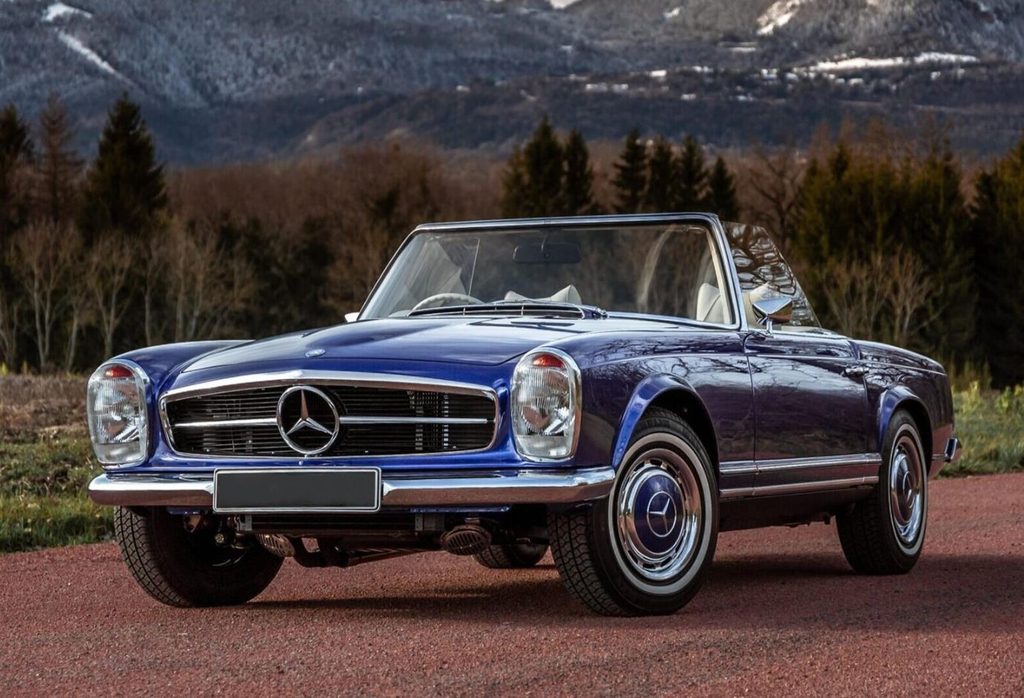 Mercedes 280 SL Pagode bleue, candidate parmi les Mercedes les plus emblématiques