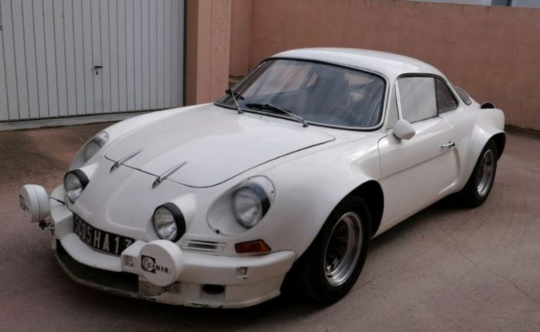 Alpine A110 1600 de 1971 blanche retrouvée dans son jus