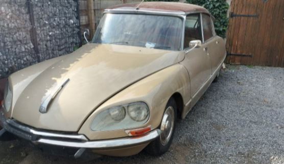 Citroën DS20 Pallas 1972 beige à restaurer