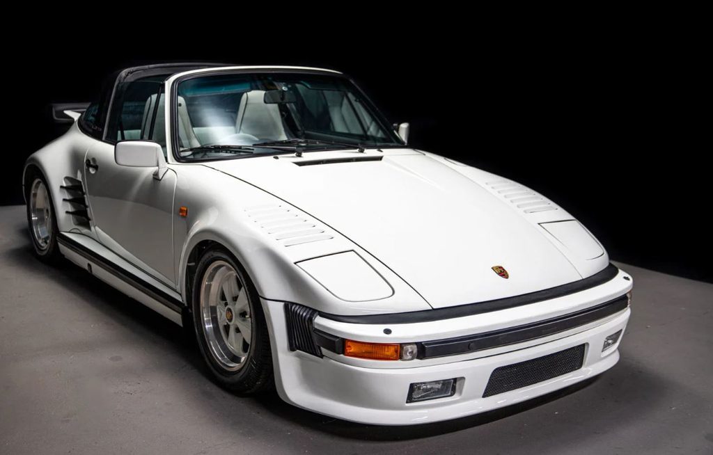 Porsche 930 Turbo Cabriolet Flat Nose, voiture de Michael Jordan ayant inspiré les Air Jordan VI