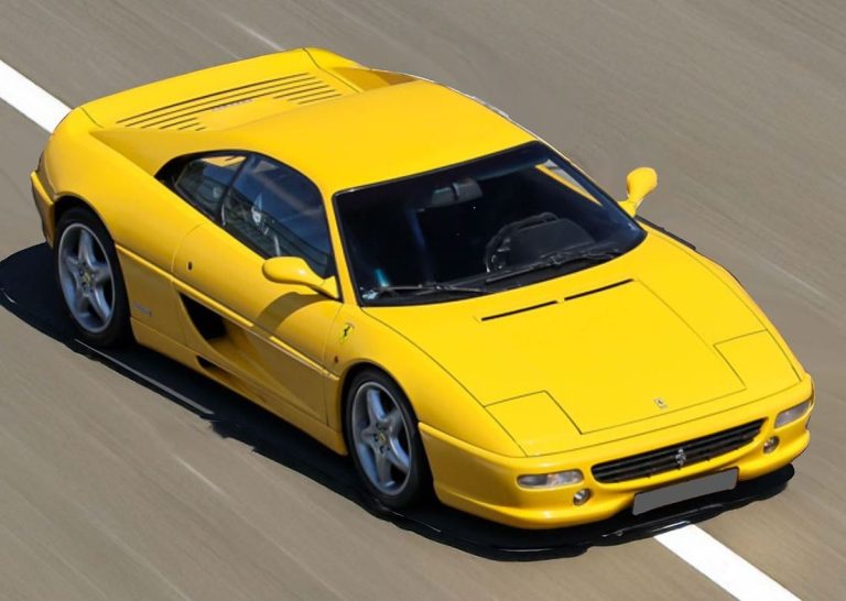Ferrari F355 jaune avant droit vue plongeante