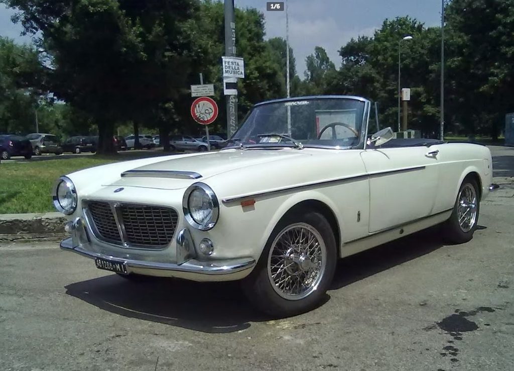 Fiat 1500 S Cabriolet équipée du moteur développé par OSCA