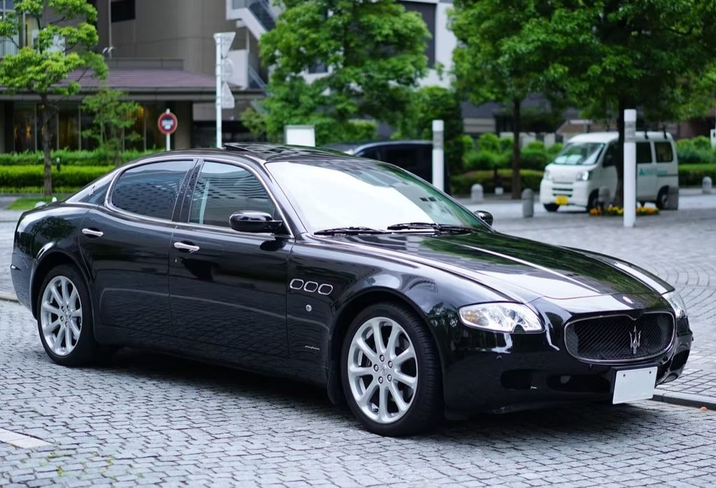 Maserati Quattroporte V dessinée par Pininfarina avec moteur V8