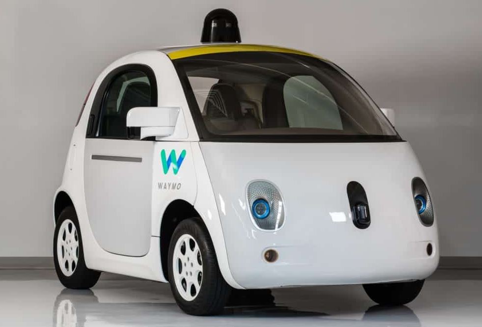 Prototype de voiture autonome Google Firefly, présenté en 2014 sans volant ni pédales, avant la création de Waymo.