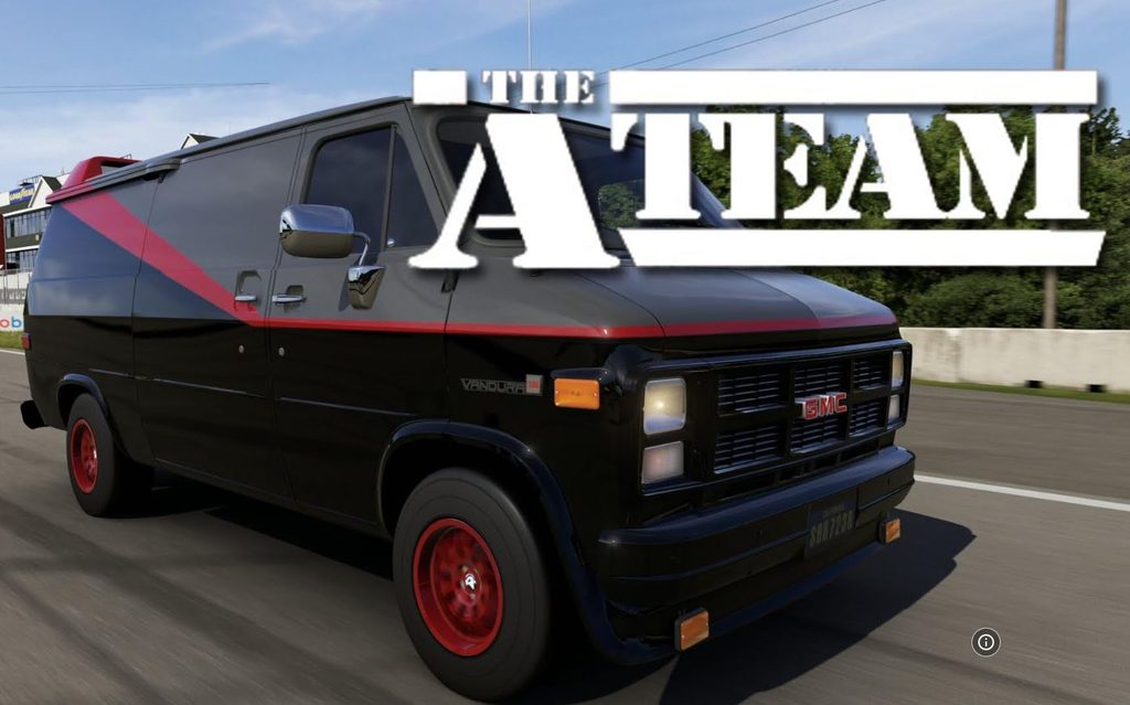 GMC Vandura noir et gris à bande rouge de L'Agence tous risques, avec le logo original de la série en surimpression.